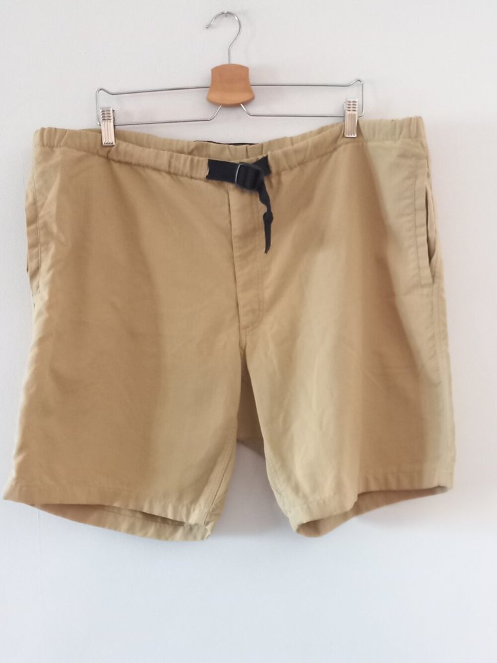THE NORTH FACE beige tan twill shorts